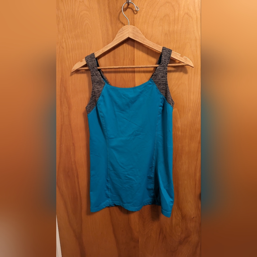 Lululemon Surge Spirit Tank in Teal